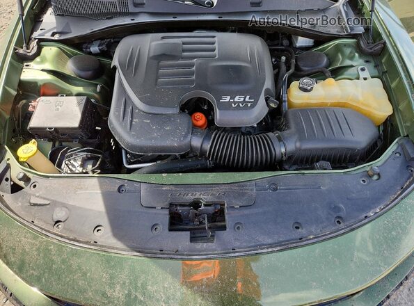 2C3CDXHGXJH200493 2018 DODGE CHARGER Green Vista interior trasera