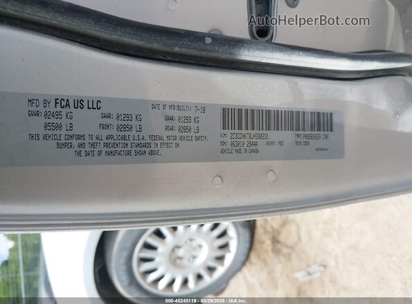 2C3CDXKT8JH330231 2018 DODGE CHARGER Silver ძრავის განყოფილების ხედი