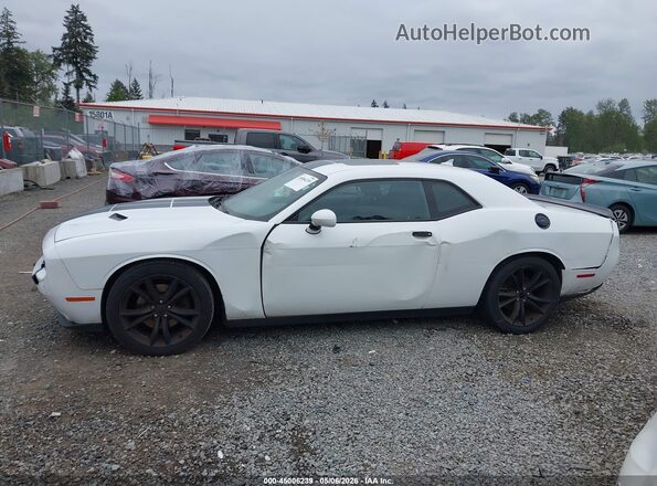 2C3CDZAG0GH184741 2016 DODGE CHALLENGER White 