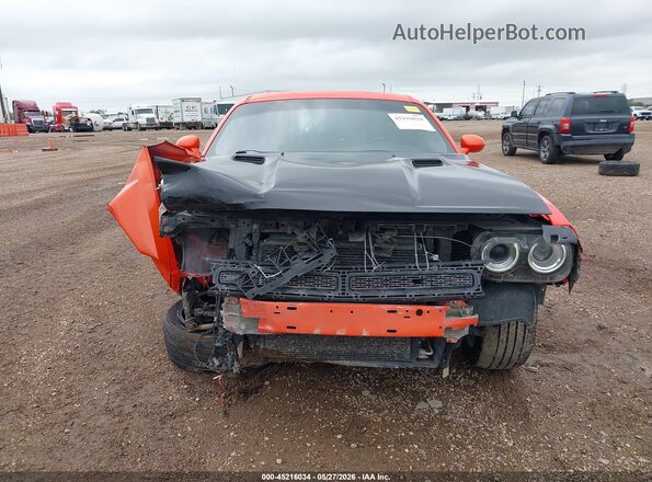 2C3CDZAG1JH317546 2018 DODGE CHALLENGER Orange Rear interior view