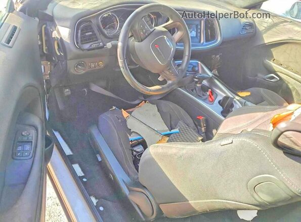 2C3CDZAG2HH502473 2017 DODGE CHALLENGER Белый Вид панели приборов