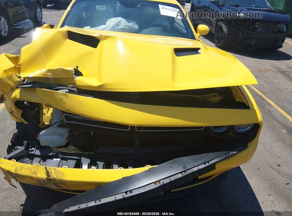 2C3CDZAG3JH232868 2018 DODGE CHALLENGER Yellow Front view