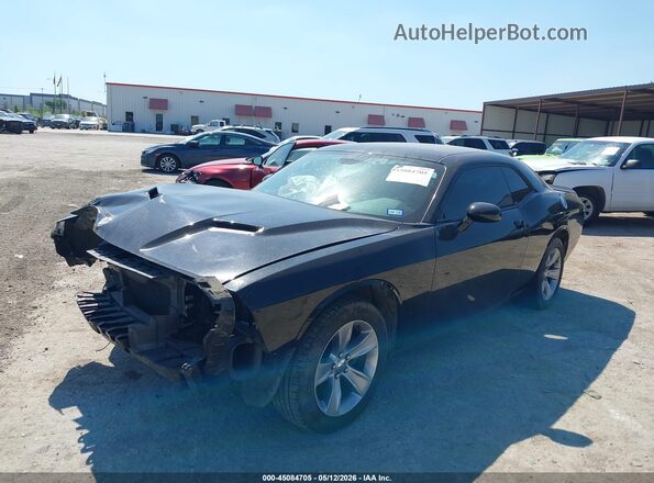 2C3CDZAG4JH245404 2018 DODGE CHALLENGER Черный Передняя левая четверть