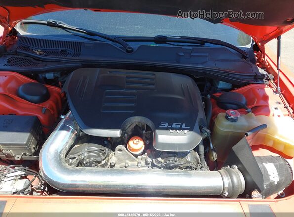 2C3CDZAG8JH287560 2018 DODGE CHALLENGER Orange უკანა ხედი
