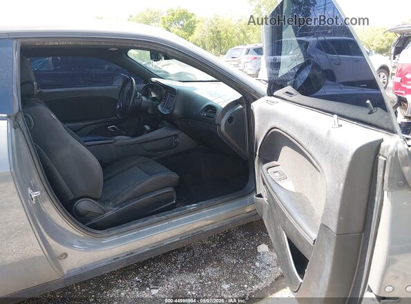 2C3CDZAGXHH613904 2017 DODGE CHALLENGER Gray Вид салону спереду