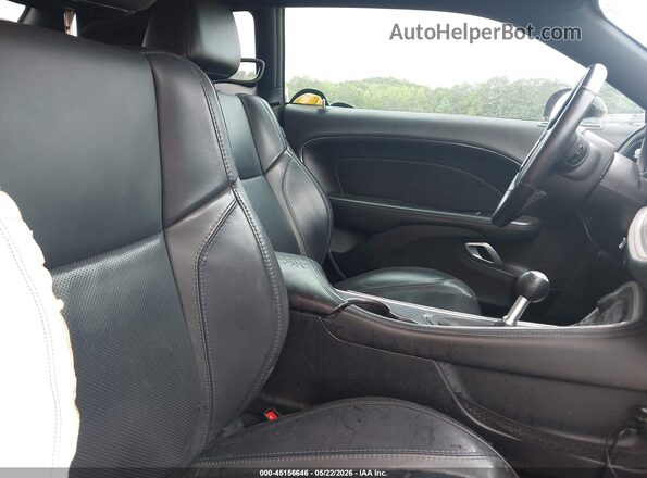 2C3CDZBT2HH572910 2017 DODGE CHALLENGER Black Widok wnętrza z przodu