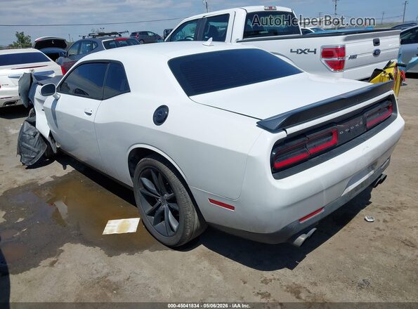 2C3CDZBT3GH120088 2016 DODGE CHALLENGER White 