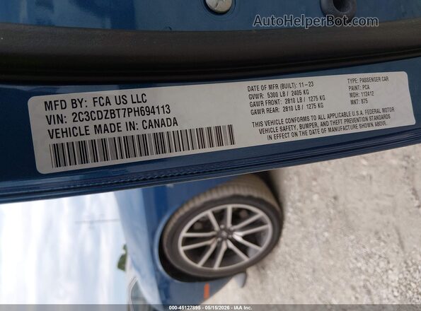 2C3CDZBT7PH694113 2023 DODGE CHALLENGER Blue Vista del compartimento del motor