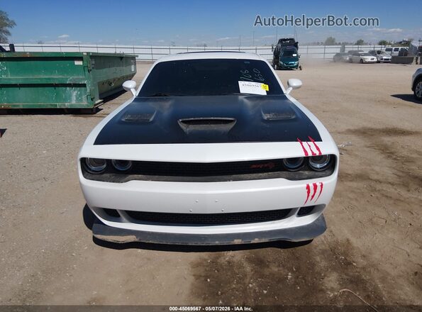 2C3CDZC91GH217325 2016 DODGE CHALLENGER Белый Вид щитка приборов