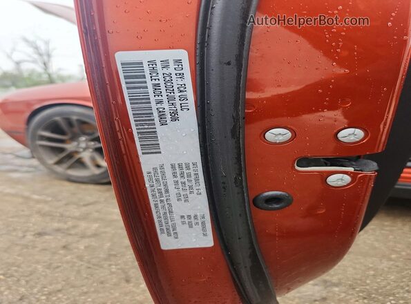 2C3CDZFJ0LH179506 2020 DODGE CHALLENGER Orange ძრავის განყოფილების ხედი