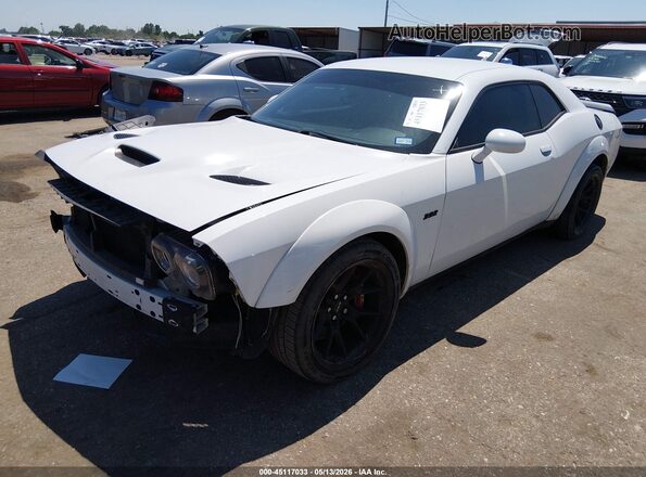 2C3CDZFJ1KH611227 2019 DODGE CHALLENGER White Front left