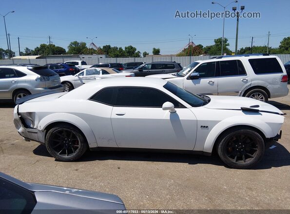 2C3CDZFJ1KH611227 2019 DODGE CHALLENGER White Rear interior view