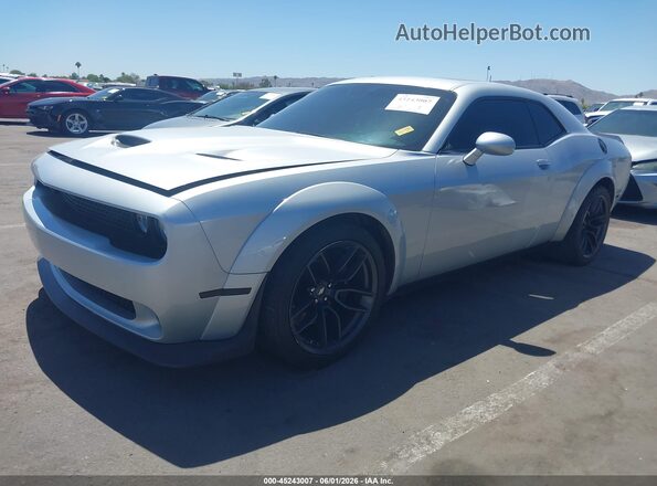 2C3CDZFJ2KH707089 2019 DODGE CHALLENGER Silver Vista tres cuartos delantera izquierda