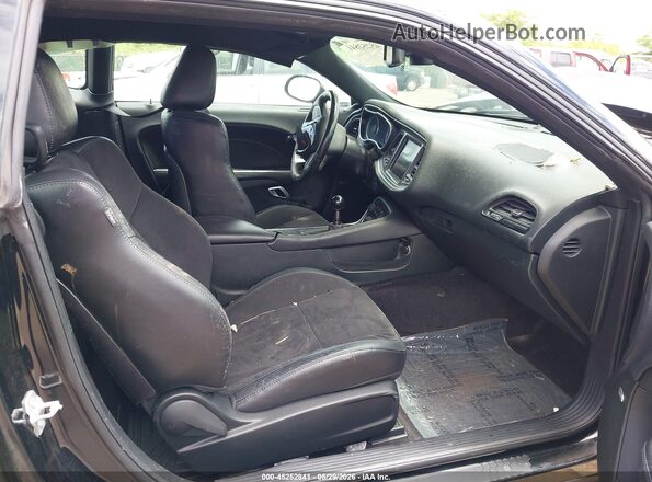 2C3CDZFJ6JH288095 2018 DODGE CHALLENGER Черный Вид салона спереди