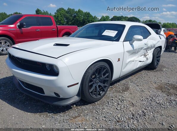 2C3CDZFJ9JH155105 2018 DODGE CHALLENGER White წინა მარცხენა ხედი სამი მეოთხედიდან