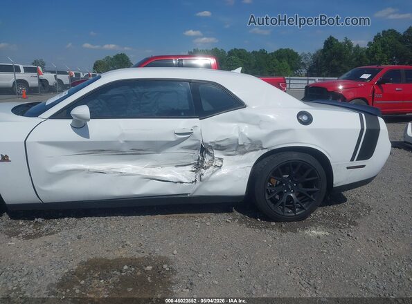 2C3CDZFJ9JH155105 2018 DODGE CHALLENGER White წინა ხედი