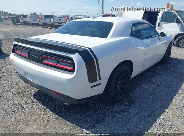 2C3CDZFJ9JH155105 2018 DODGE CHALLENGER White უკანა მარჯვენა