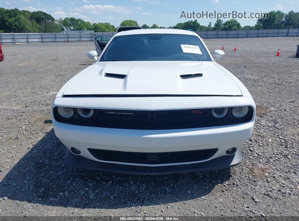 2C3CDZFJ9JH155105 2018 DODGE CHALLENGER White წინა პანელის ხედი