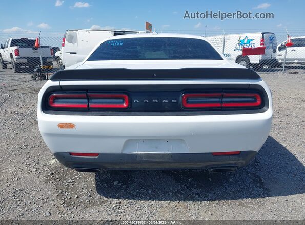2C3CDZFJ9JH155105 2018 DODGE CHALLENGER White 