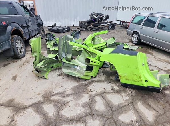 2C3CDZFJ9PH650493 2023 DODGE CHALLENGER Green Вид спереду