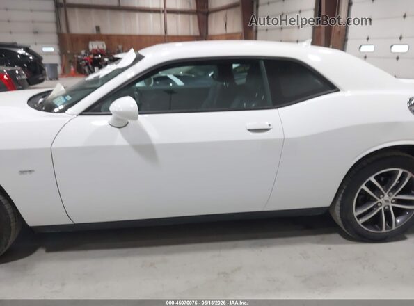 2C3CDZGG7JH328462 2018 DODGE CHALLENGER White 360 interior view