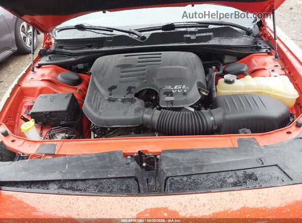 2C3CDZJG1KH509034 2019 DODGE CHALLENGER Orange Widok z tyłu