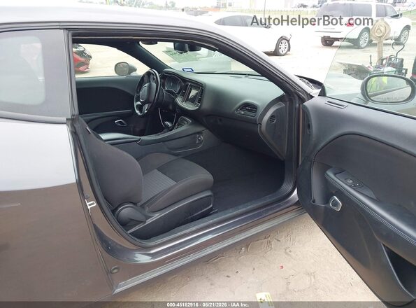 2C3CDZJG6NH230019 2022 DODGE CHALLENGER Gray Front interior view