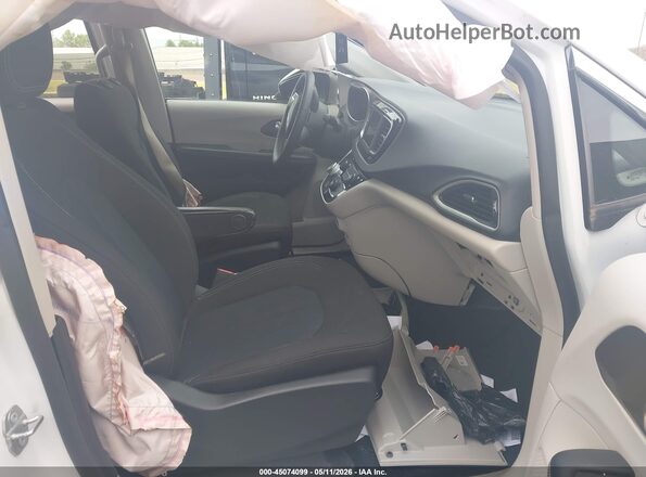 2C4RC1AG4MR553004 2021 CHRYSLER VOYAGER White Вид салону спереду