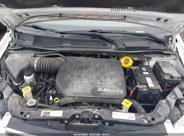2C4RC1AG5GR119811 2016 CHRYSLER TOWN & COUNTRY Белый Вид сзади