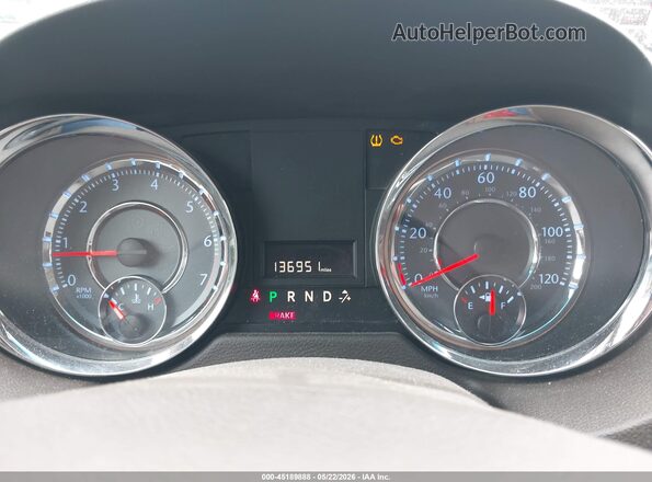 2C4RC1AG5GR119811 2016 CHRYSLER TOWN & COUNTRY Белый Вид задних сидений