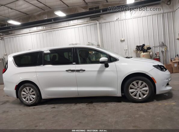 2C4RC1AG9MR513324 2021 CHRYSLER VOYAGER White Вид задньої частини салону