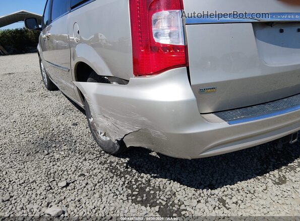 2C4RC1BG0GR295244 2016 CHRYSLER TOWN & COUNTRY Золотой 