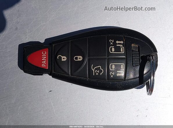 2C4RC1BG0GR295244 2016 CHRYSLER TOWN & COUNTRY Золотой Вид панели приборов