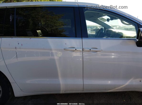 2C4RC1BG0PR590229 2023 CHRYSLER PACIFICA White უკანა სალონის ხედი