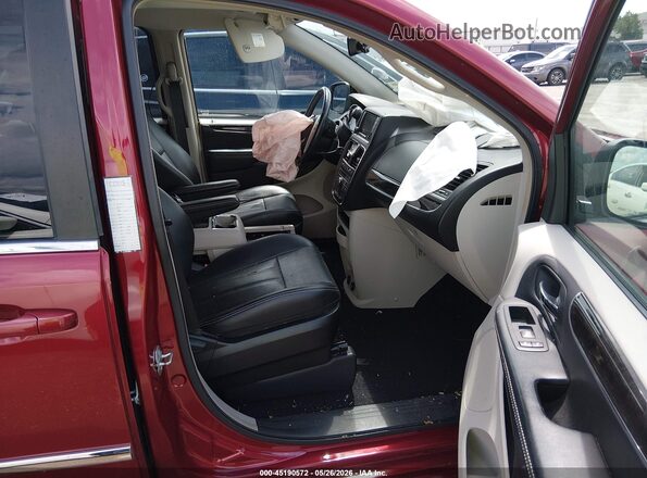 2C4RC1BG1GR229902 2016 CHRYSLER TOWN & COUNTRY Maroon Front interior view