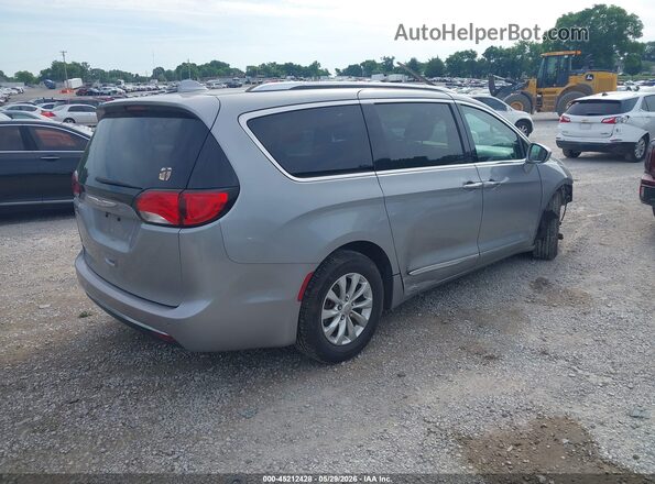 2C4RC1BG1JR112196 2018 CHRYSLER PACIFICA Silver Rear right