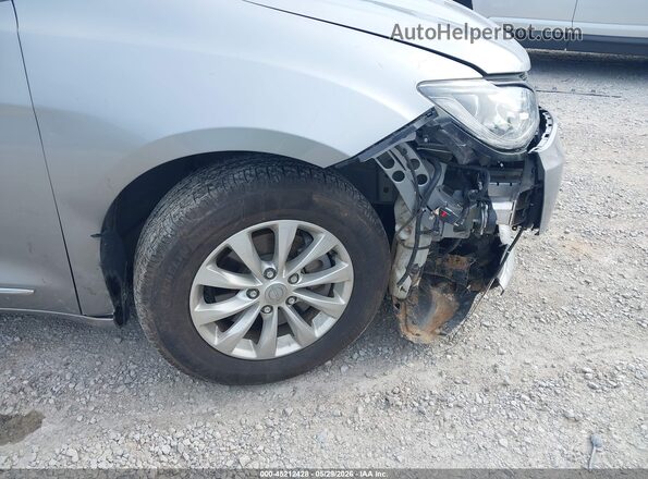 2C4RC1BG1JR112196 2018 CHRYSLER PACIFICA Silver 