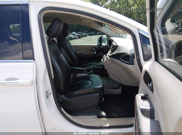 2C4RC1BG1JR290464 2018 CHRYSLER PACIFICA White Սալոնի դիմացի տեսք