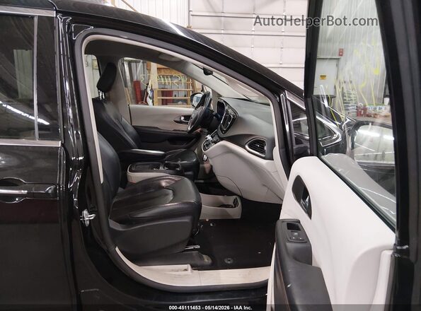 2C4RC1BG1LR118048 2020 CHRYSLER PACIFICA Black Вид салону спереду