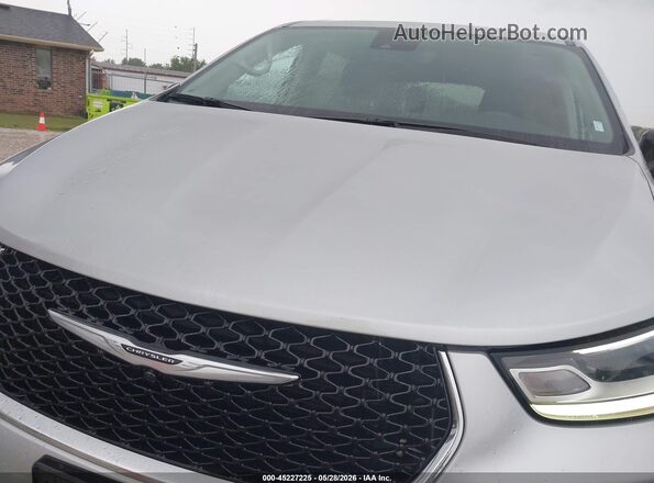 2C4RC1BG1RR154024 2024 CHRYSLER PACIFICA Серебряный Вид спереди