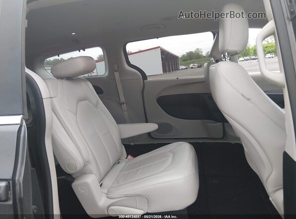 2C4RC1BG2HR709061 2017 CHRYSLER PACIFICA Gray 