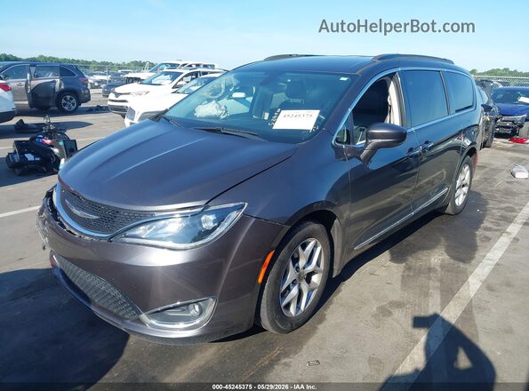 2C4RC1BG2HR816384 2017 CHRYSLER PACIFICA Gray Przód lewy