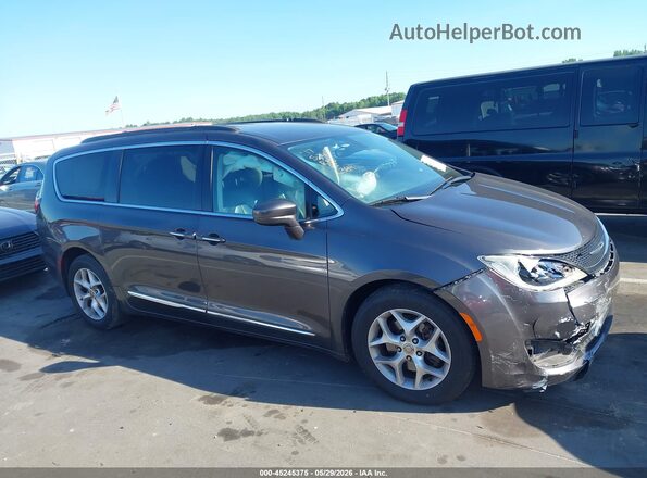2C4RC1BG2HR816384 2017 CHRYSLER PACIFICA Gray Widok wnętrza z tyłu