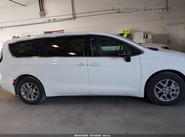 2C4RC1BG2RR112722 2024 CHRYSLER PACIFICA White უკანა სალონის ხედი