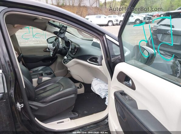 2C4RC1BG3HR795075 2017 CHRYSLER PACIFICA Black Widok wnętrza z przodu