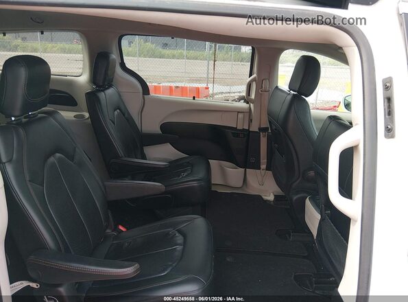 2C4RC1BG3JR312108 2018 CHRYSLER PACIFICA Белый Вид наклейки с VIN-кодом