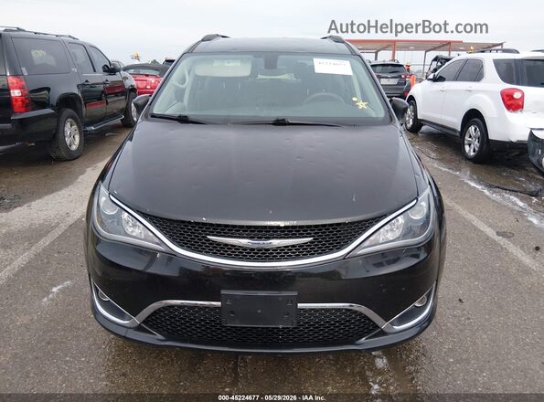 2C4RC1BG4HR769956 2017 CHRYSLER PACIFICA Black Rear interior view