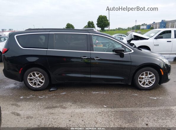 2C4RC1BG4HR769956 2017 CHRYSLER PACIFICA Black 