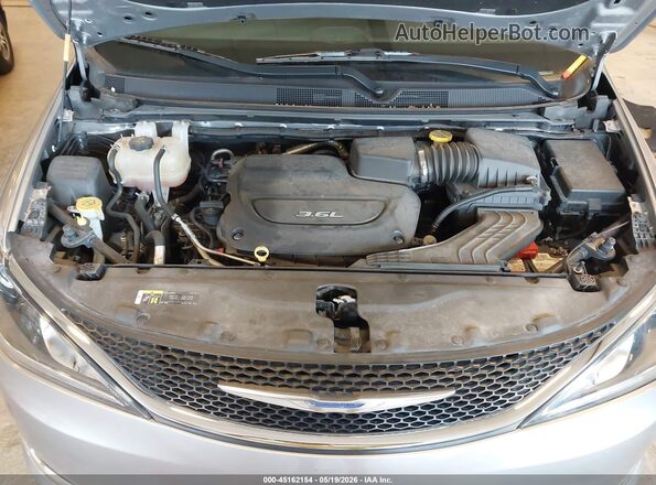 2C4RC1BG4JR287784 2018 CHRYSLER PACIFICA Silver Հետևի տեսք