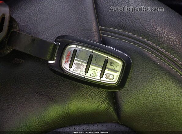 2C4RC1BG4KR507538 2019 CHRYSLER PACIFICA Black Widok deski rozdzielczej